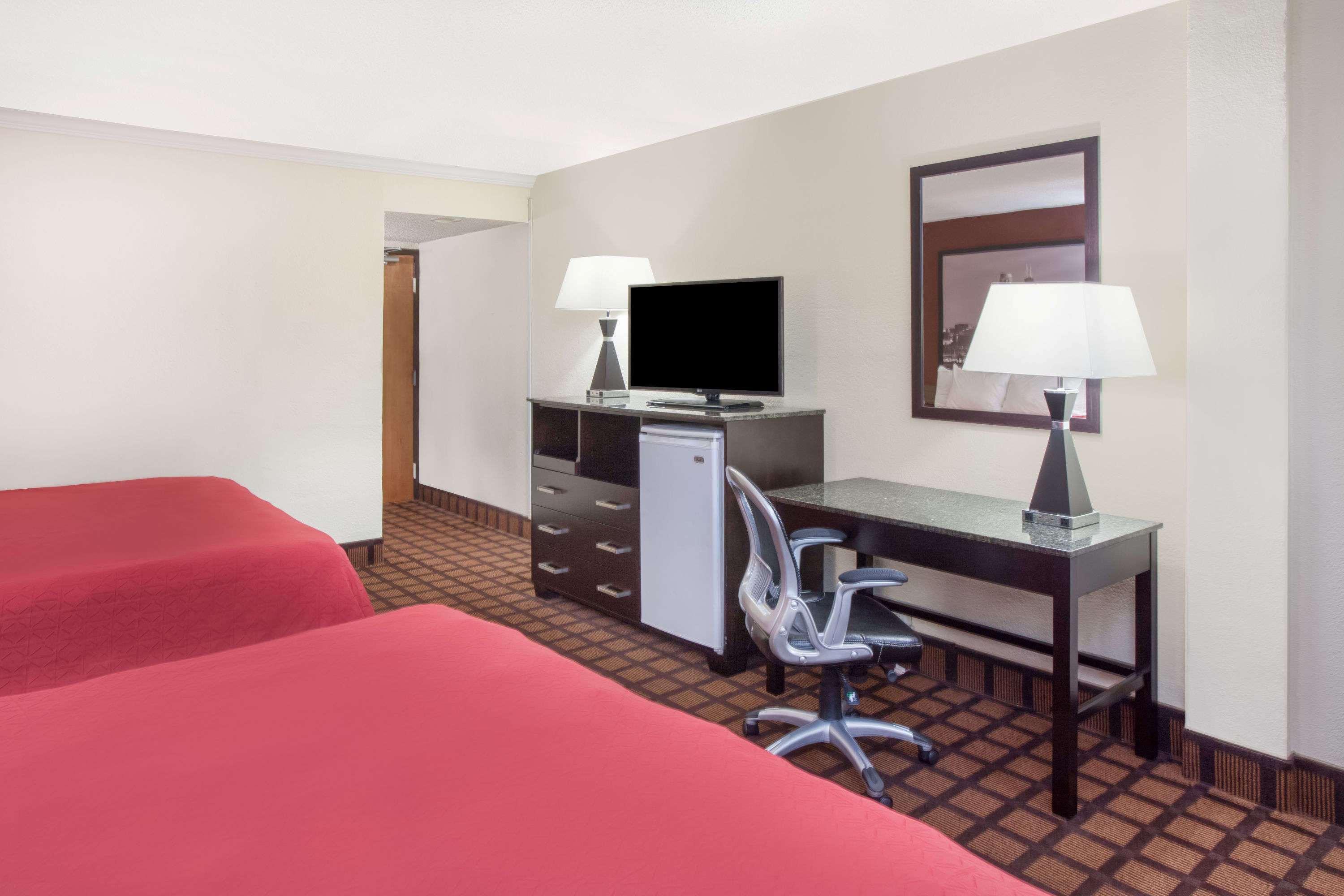 Hotel Super 8 By Wyndham Chicago Il Exterior foto